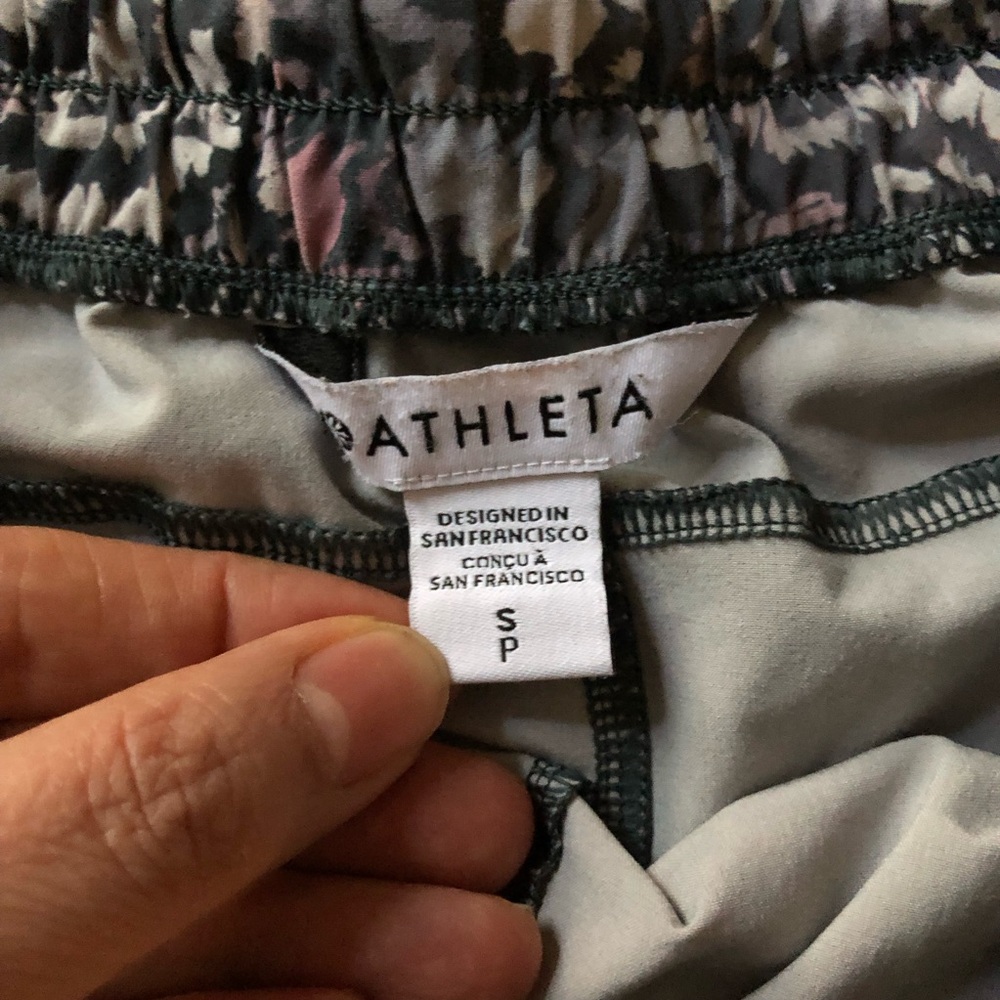 ATHLETA Crossroads Unlined Running Shorts Sz Small - Picture 9 of 14